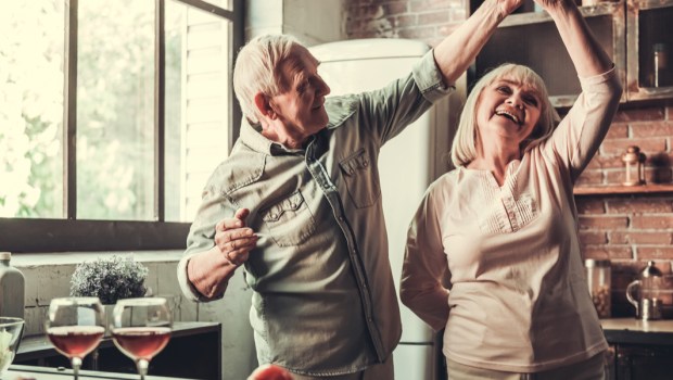 OLD, COUPLE, DANCING
