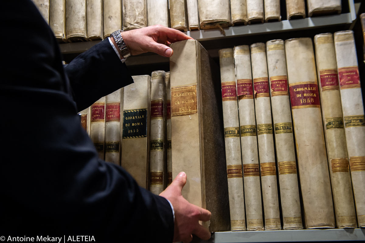 web2-amfeb2720-vatican-apostolic-archive-pope-pius-xii-antoine-mekary-aleteia-am_1276.jpg