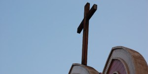 La Cina è accusata di offrire denaro a chi denuncia le chiese cristiane
