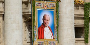 Qual è l&#8217;iter di un processo di canonizzazione?