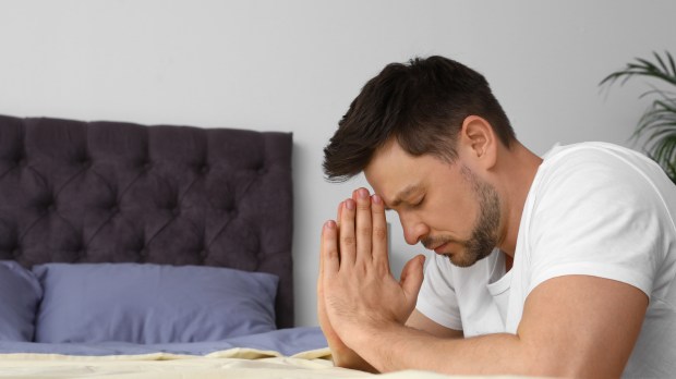 WEB2-PRAY-HOME-PRAYER-shutterstock_1496900081.jpg