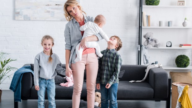 web3-mum-home-kids-mess.jpg