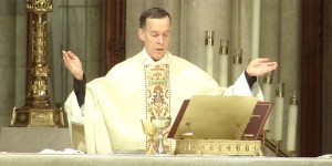A Milano e dintorni restate a casa! La Chiesa è on line. Vi diciamo noi dove trovarla
