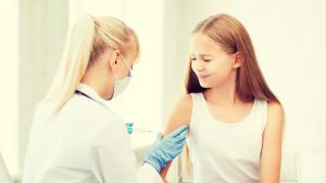 WEB-GIRL-VACCINE-FEAR-YOUNG-Shutterstock_220593448-Syda Productions-AI