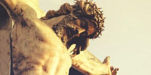 Cerchi sempre un segno? quello più grande Gesù l’ha dato sulla croce