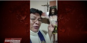 Il prete che su Tik Tok canta insieme a Gesù e alla Madonna (VIDEO)