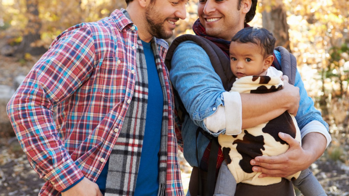 GAY COUPLE