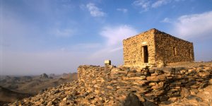 L’ostia e le lettere ritrovate invece del corpo di Charles de Foucauld