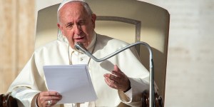 Il Papa: l’economia è malata, dalla pandemia dobbiamo uscire migliori