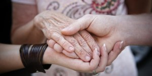 La Corte tedesca apre al suicidio assistito. I vescovi: inaccettabile