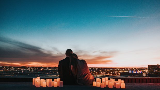 COUPLE LOVE LIGHTS EVENING