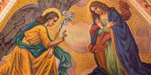 Gli angeli scortano la Madonna e la chiamano “Regina”. Lo dicono i mistici
