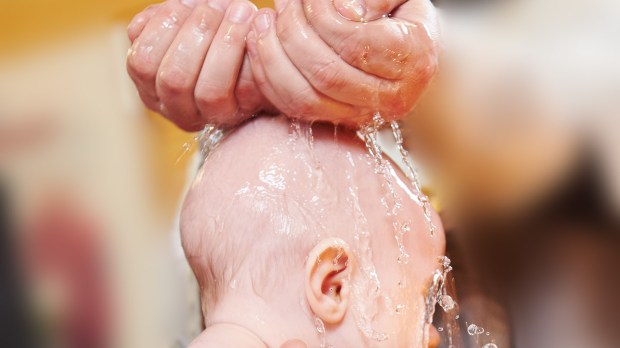 web-holy-water-baptism-hands-baby-shutterstock_389438011-dmitry-kalinovsky-ai.jpg