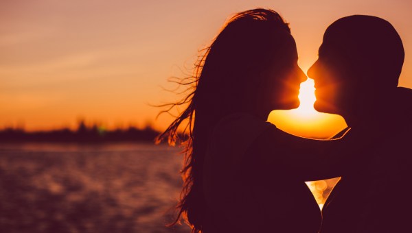 COUPLE, KISS, SUNSET