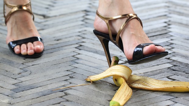 WOMAN, WALK, BANANA