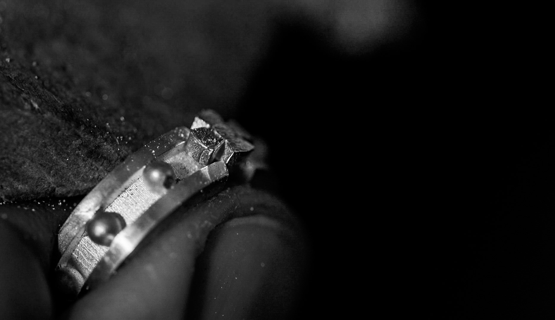 anello-rosarium-dettaglio-bn-4.jpg