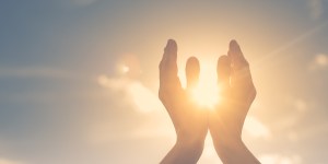 7 citazioni della Bibbia sull’importanza di ringraziare