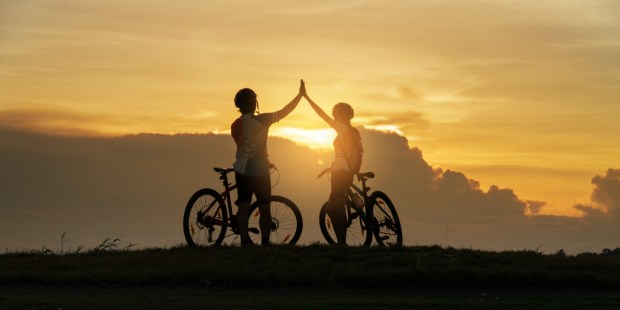COUPLE, SUNSET, BIKE