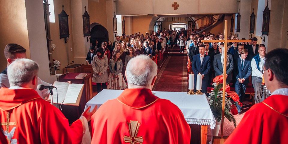 Perché a Messa i cattolici rispondono dicendo “E con il tuo spirito”?