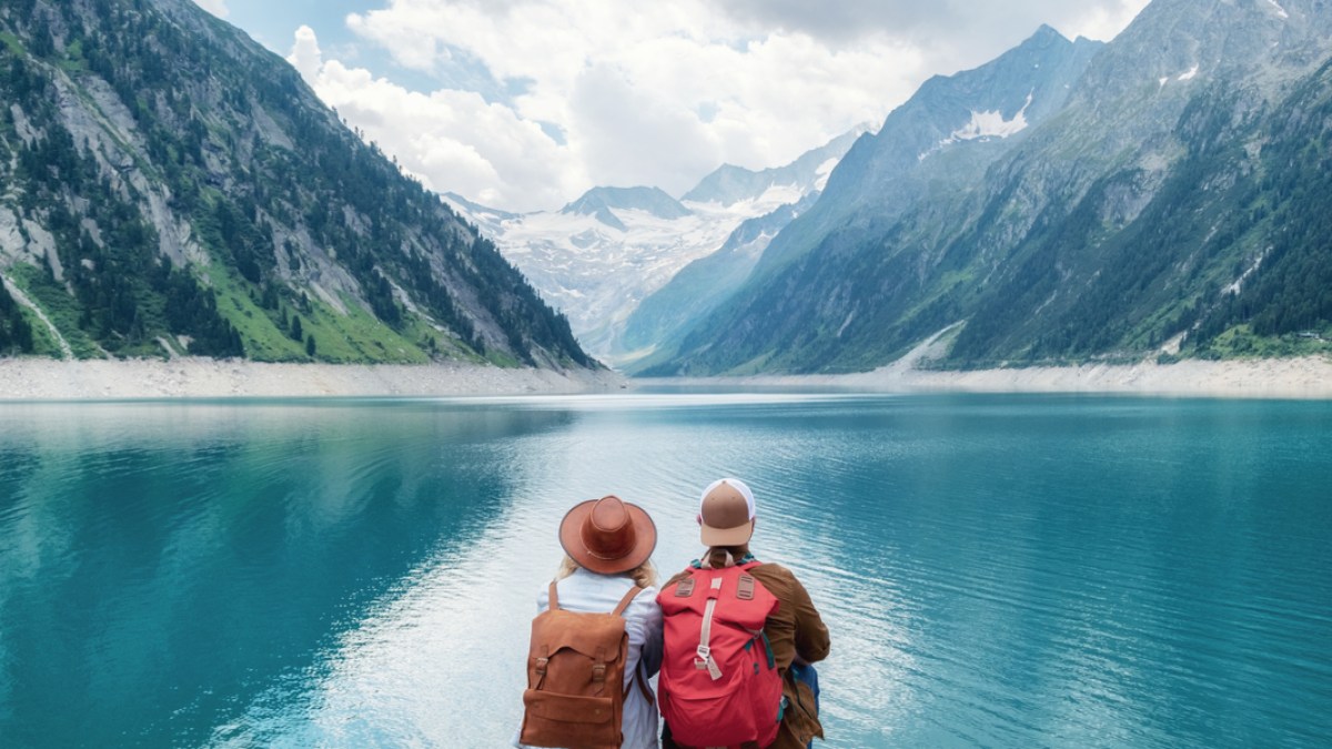 web3-couple-mountains.jpg
