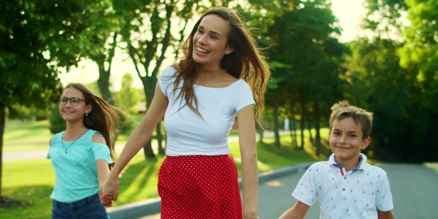 HAPPY, MUM, KIDS