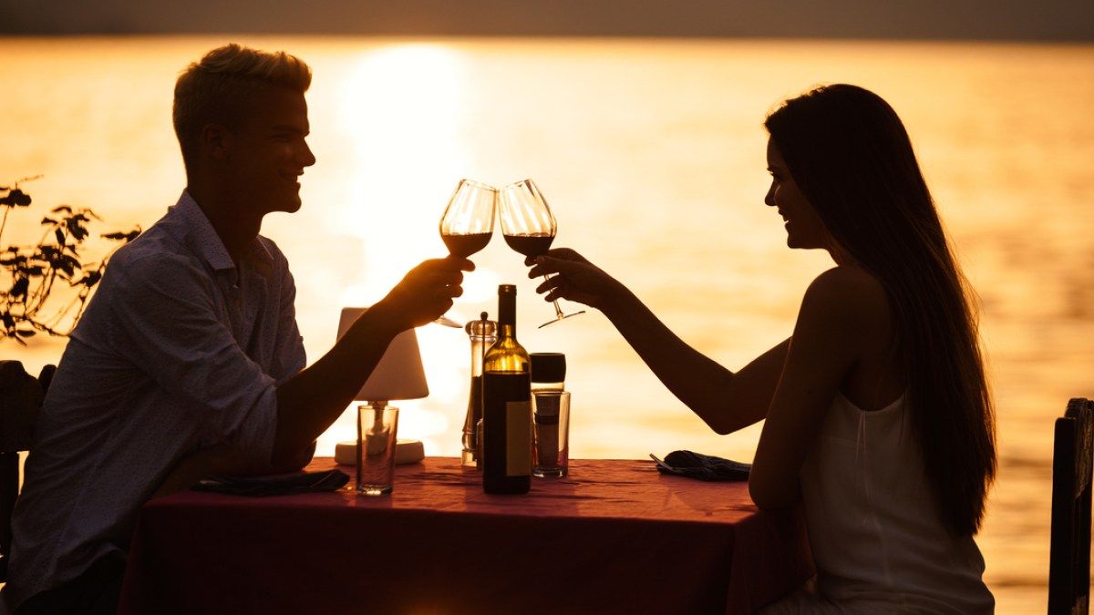 ROMANTIC, DINNER, SEA