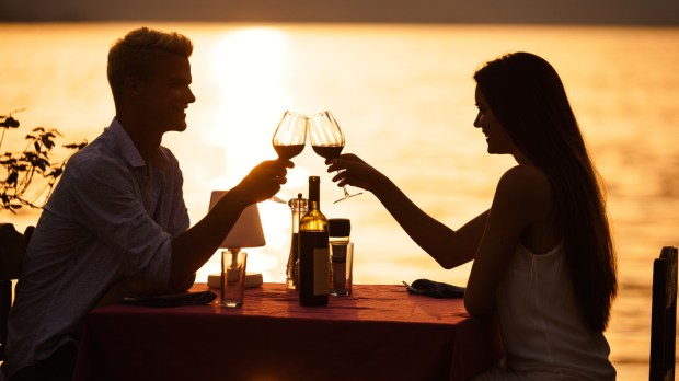 ROMANTIC, DINNER, SEA