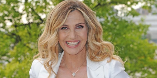 LORELLA CUCCARINI,