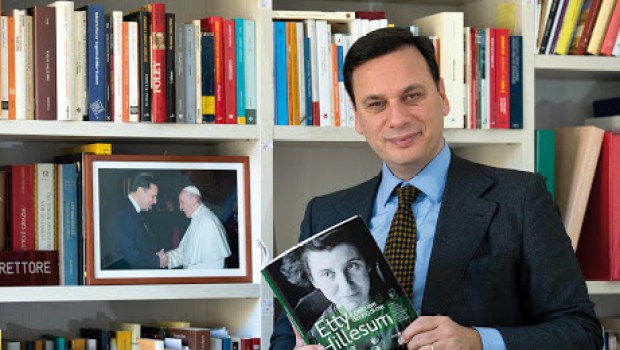 ANDREA MONDA