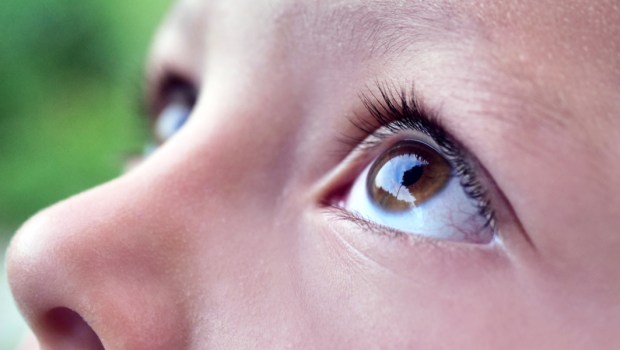 EYES LOOKIN UP,