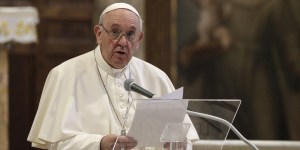 Francesco: la preghiera calma l’inquietudine e apre il cuore a Dio