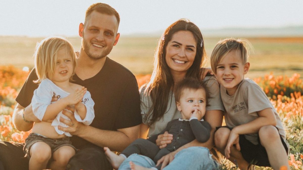 HAPPY FAMILY, SUN