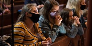 Zona rossa, le regole da seguire per la messa a Pasqua e in Settimana Santa