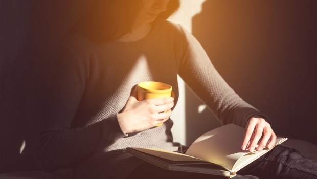 WOMAN, READ, LIGHT