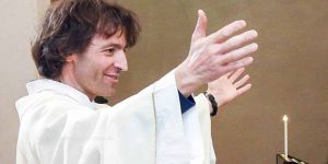 “Chi mi ammazza a me”: la battuta di don Roberto prima dell’omicidio