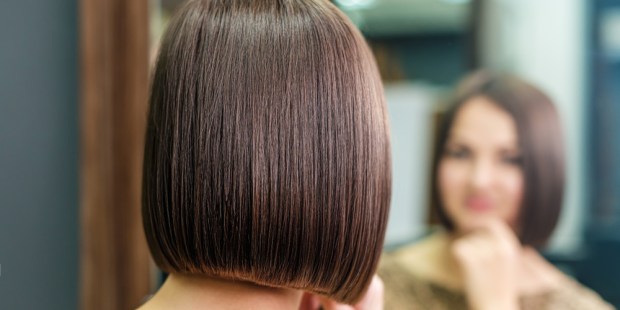 WOMAN HAIRSTYLE
