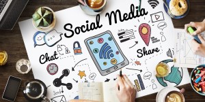 Il potere della comunicazione  e la facilità del click.