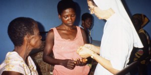 Donarono la vita accanto agli ammalati di Ebola. Ora sono Venerabili