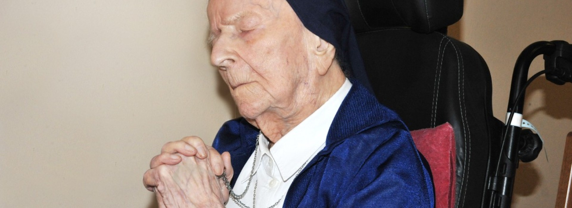 SOEUR-ANDREE-117-ANS.jpg