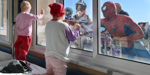Quel giorno che Spiderman venne in ospedale a salutarmi dalla finestra