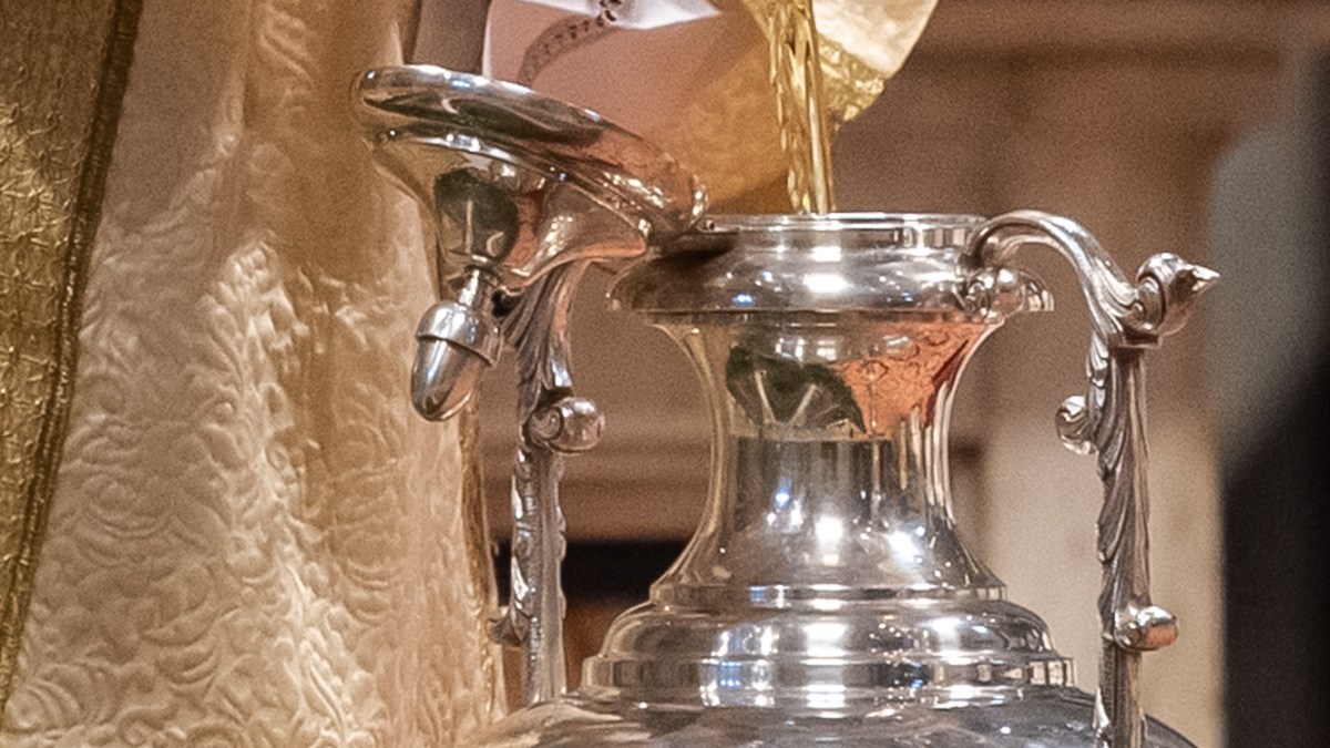 WEB2-AMSGL01APR21-POPE-CHRISM-MASS-Antoine-Mekary-ALETEIA-AM_3875.jpg