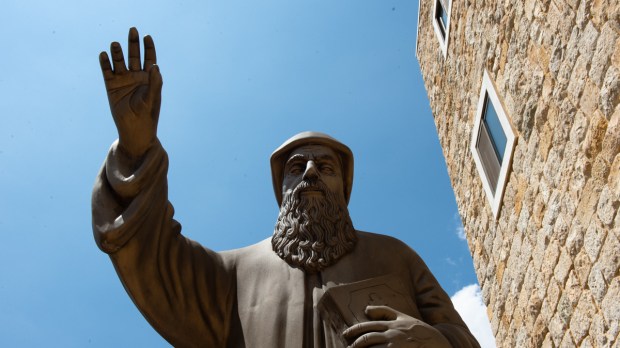 WEB2-SAINT-CHARBEL-Antoine-Mekary-ALETEIA-AM_6798.jpg