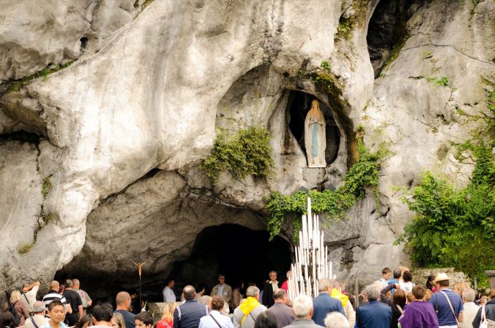 SANKTUARIUM W LOURDES