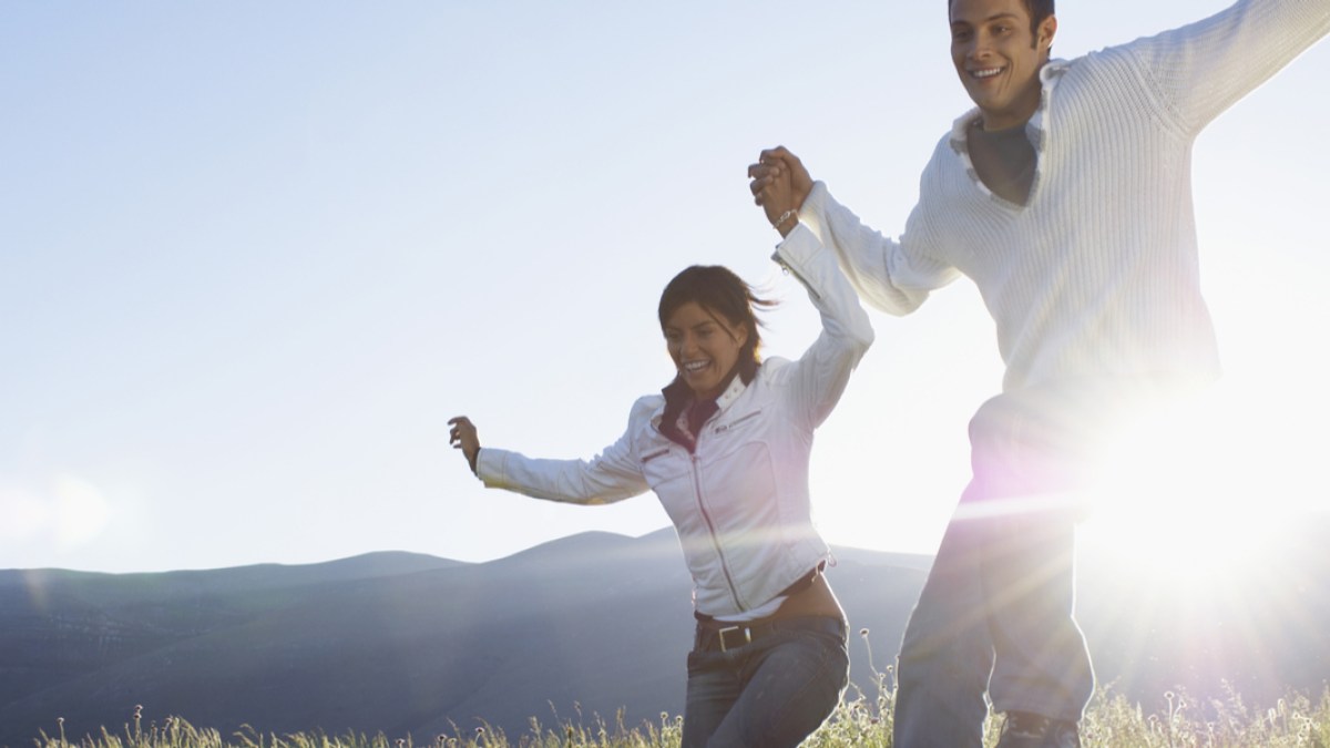 COUPLE, JUMP, SUN