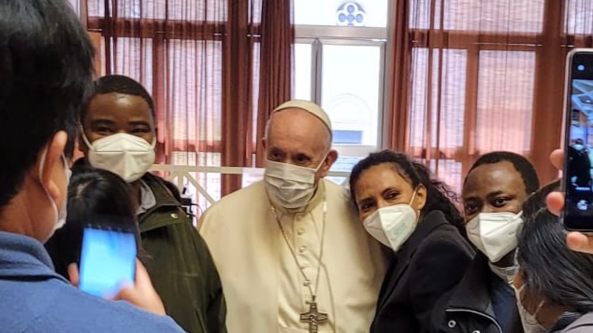 WEB2-POPE-FRANCIS-HOMELESS-DIFFICULTY-AMPFH02APR21-FOTO_1.jpg