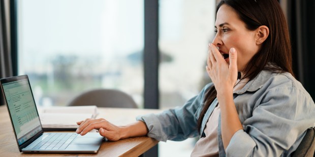 WOMAN, SMART WORKING