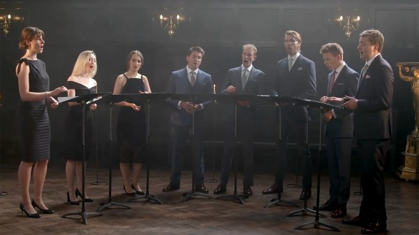 VOCES8