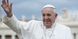 Il Papa: nazionalismi e individualismo sgretolano il “noi”, diversità è ricchezza