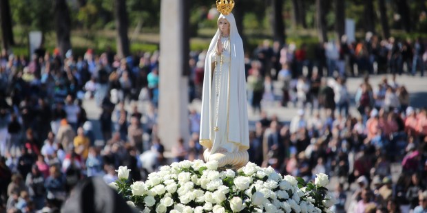 (FOTOGALLERY) La devozione speciale alla Madonna di Fatima