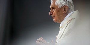 Nella Chiesa “separare i fedeli dagli infedeli”. La stoccata di Benedetto XVI